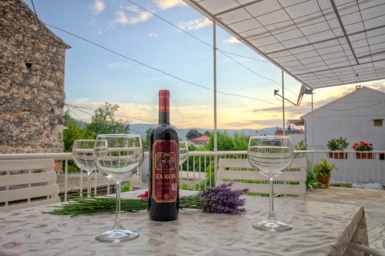 Guesthouse Wish Stari Grad  Esterno foto