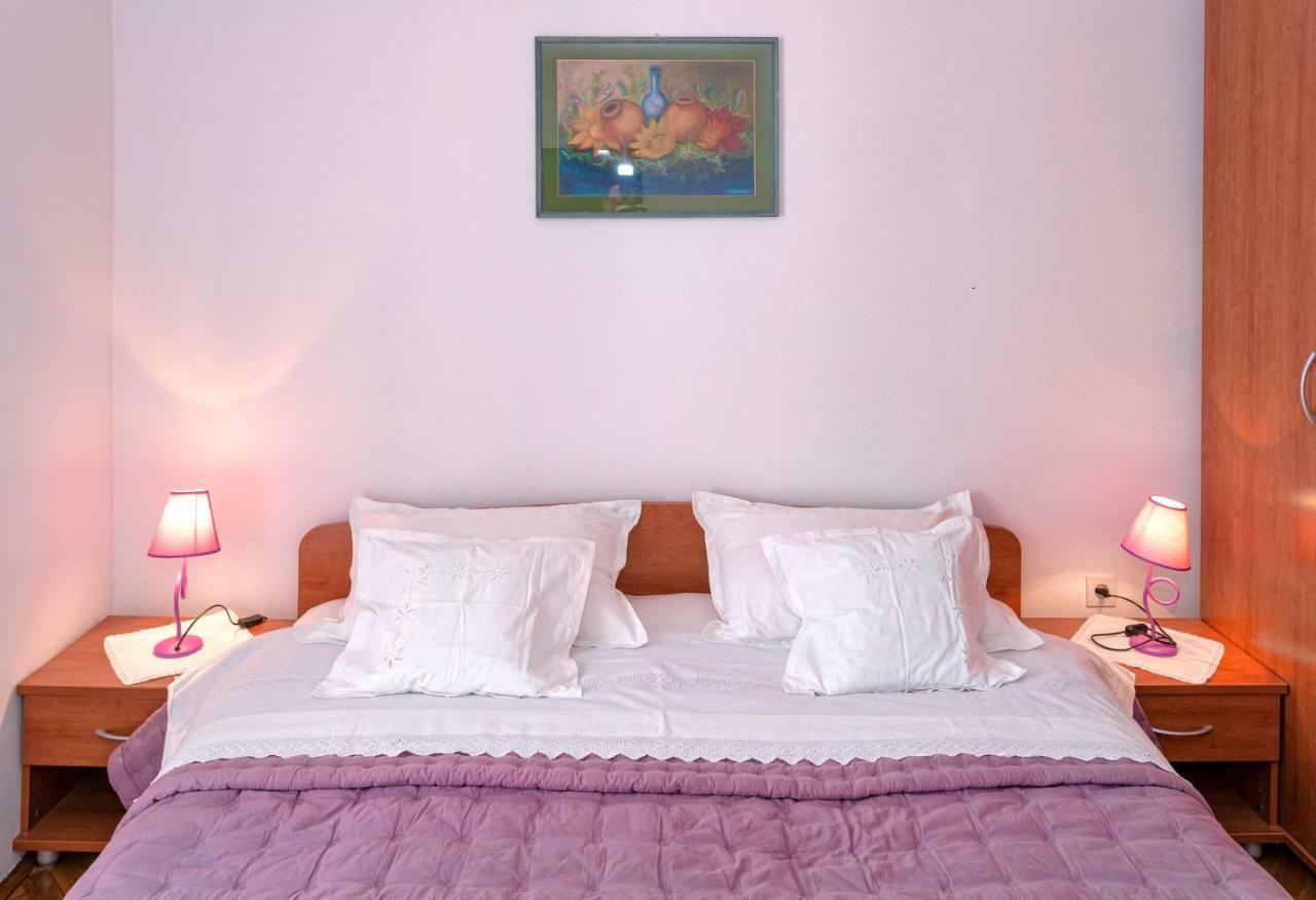 Guesthouse Wish Stari Grad  Esterno foto